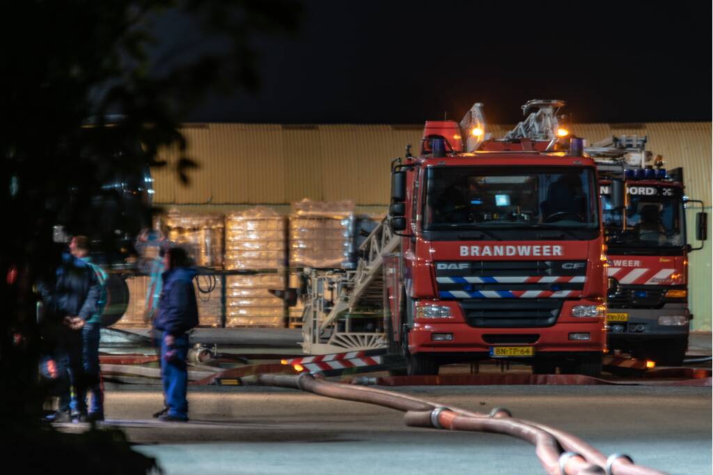 Brand in olietank asfaltfabriek Latexfalt