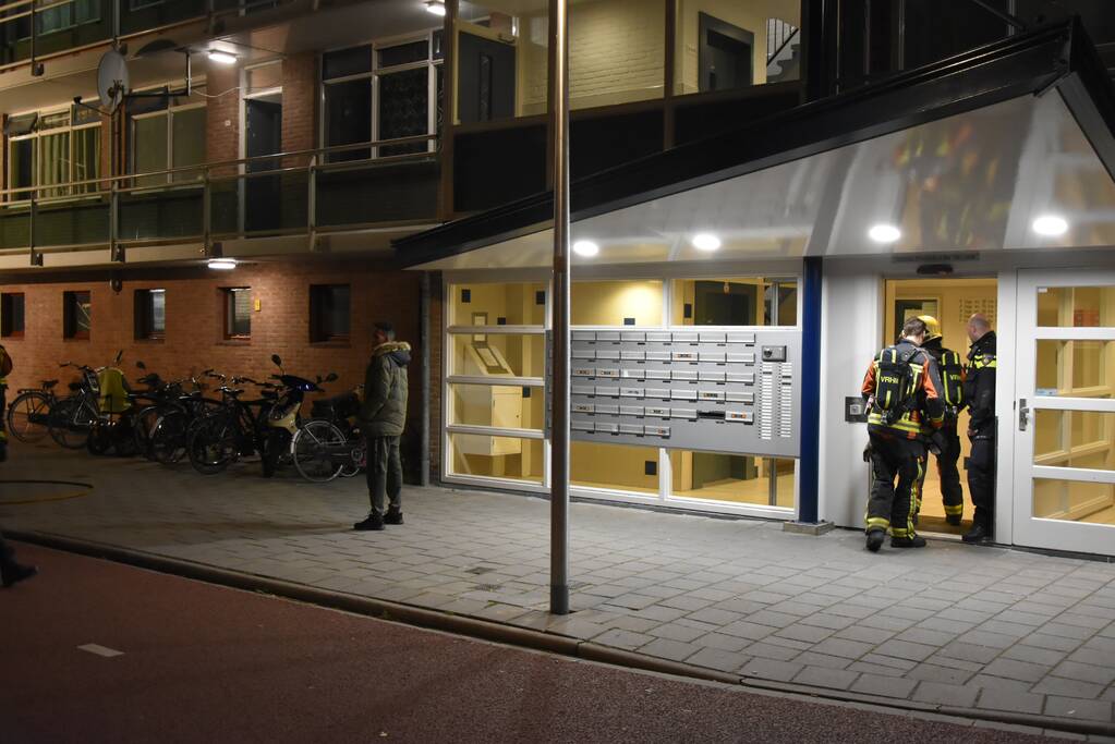 Veel rook bij brand in kelderbox