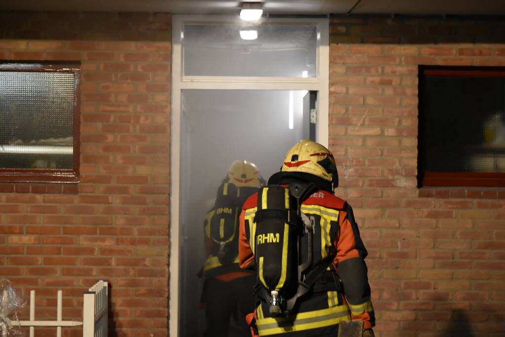 Veel rook bij brand in kelderbox
