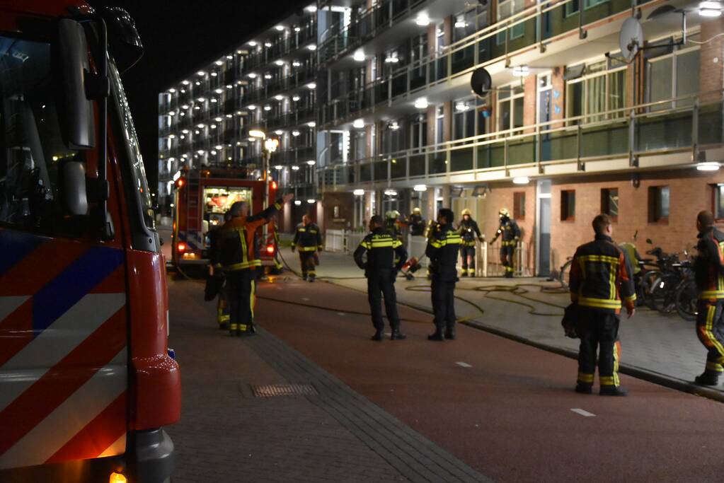 Veel rook bij brand in kelderbox
