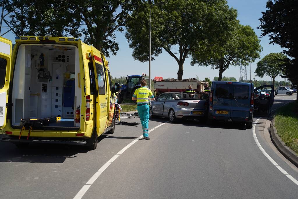 Meerdere gewonden na frontale aanrijding