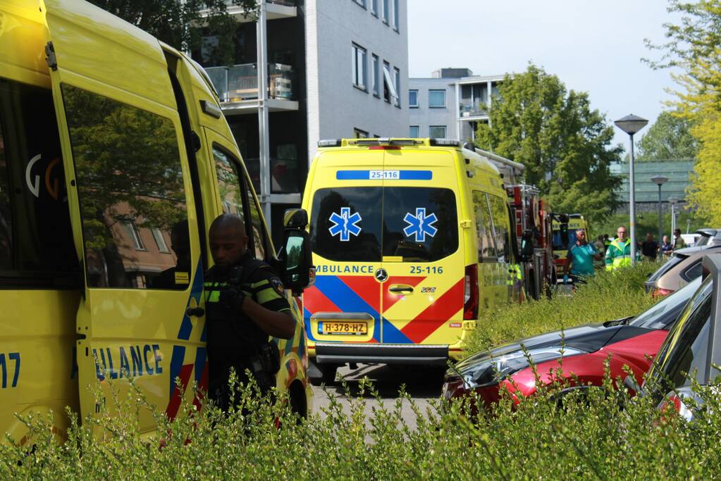 Zwaargewonde bij steekpartij in woning