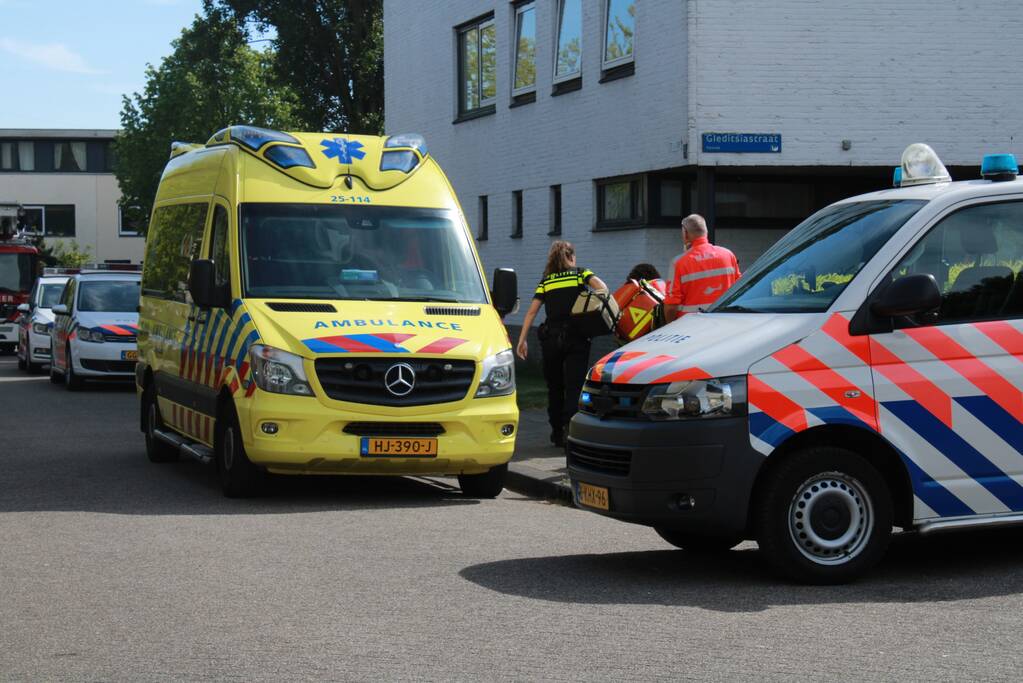 Zwaargewonde bij steekpartij in woning