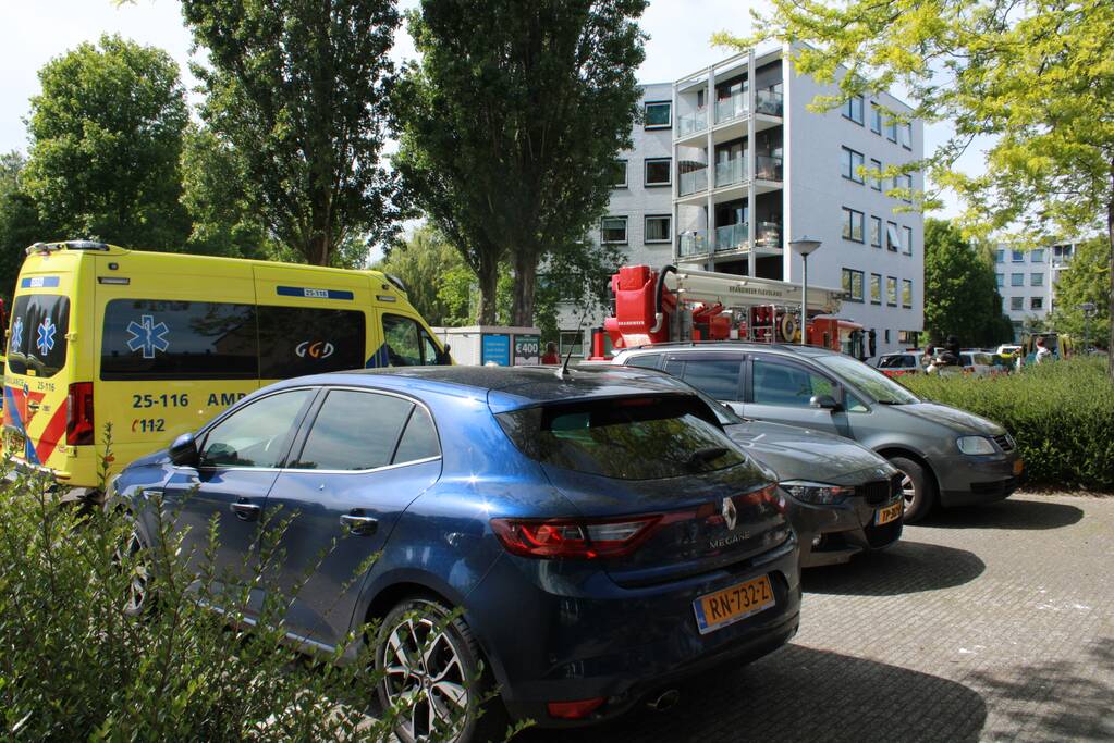 Zwaargewonde bij steekpartij in woning