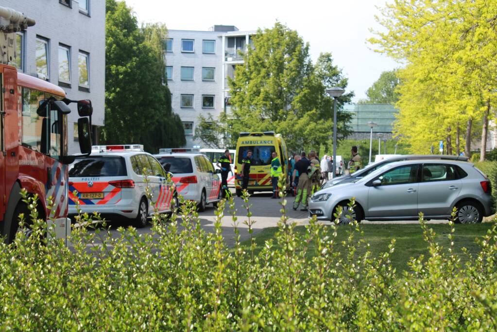 Zwaargewonde bij steekpartij in woning