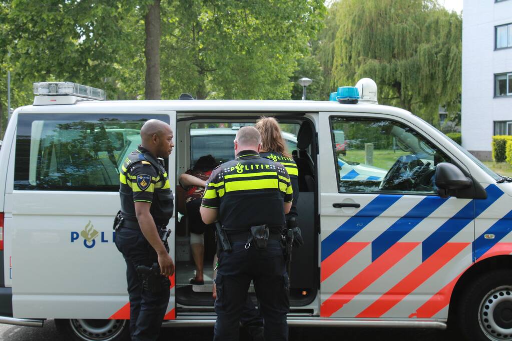 Zwaargewonde bij steekpartij in woning