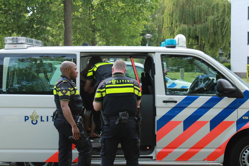 Zwaargewonde bij steekpartij in woning