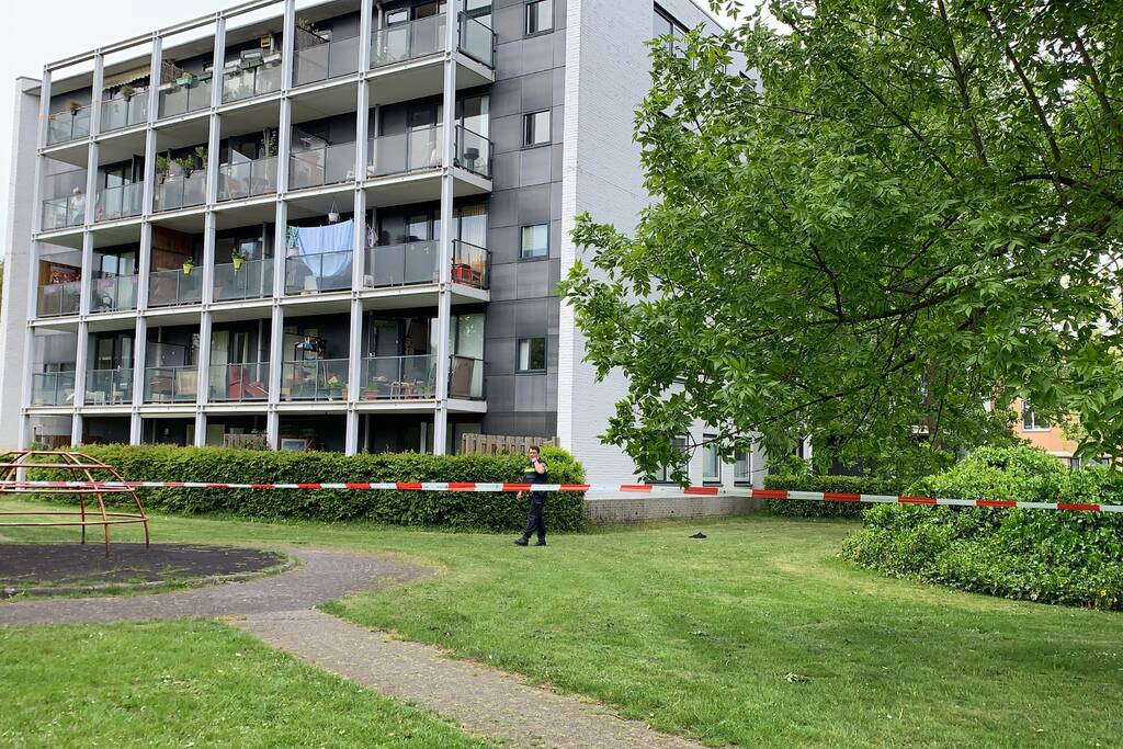 Zwaargewonde bij steekpartij in woning