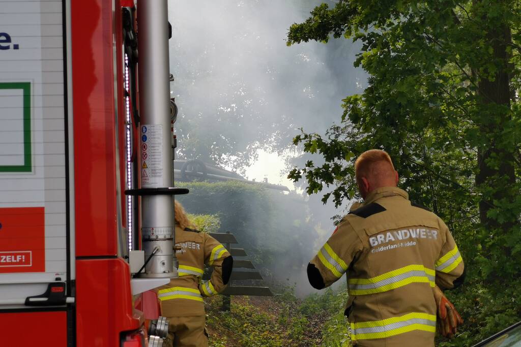 Stuk bosschage in brand