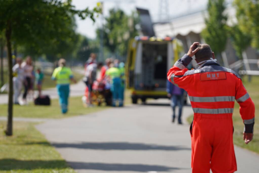 Man raakt ernstig gewond bij val met fiets