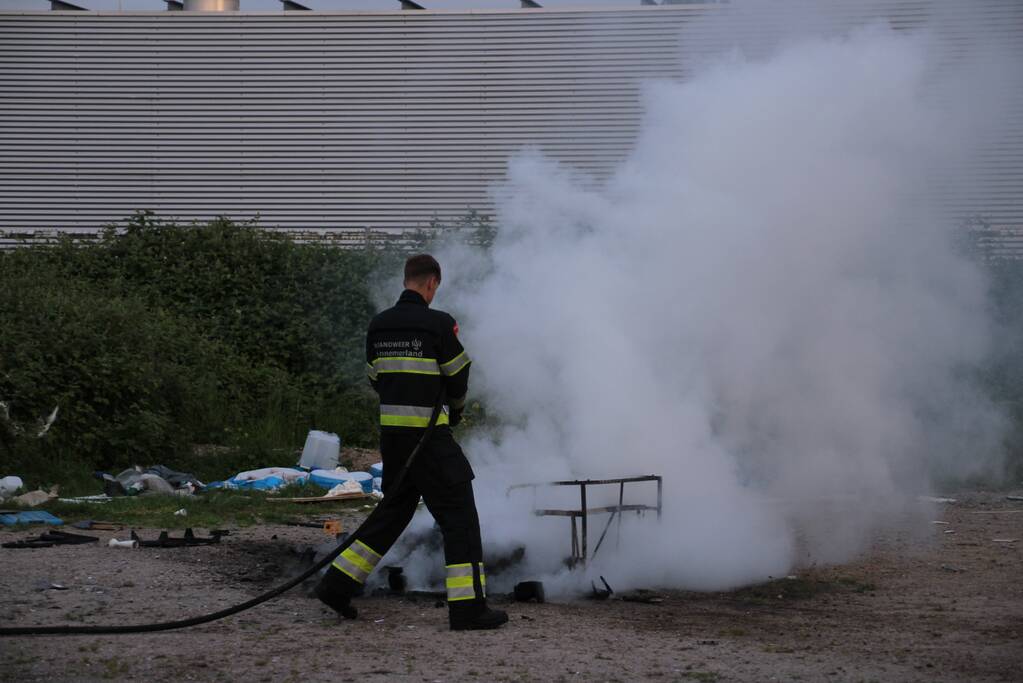 Afvalbrand zorgt voor veel rookontwikkeling