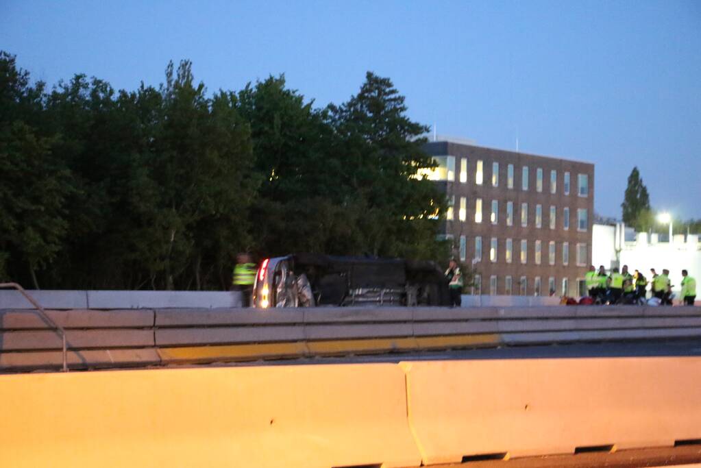 Motorrijder zwaargewond na ongeval met personenauto