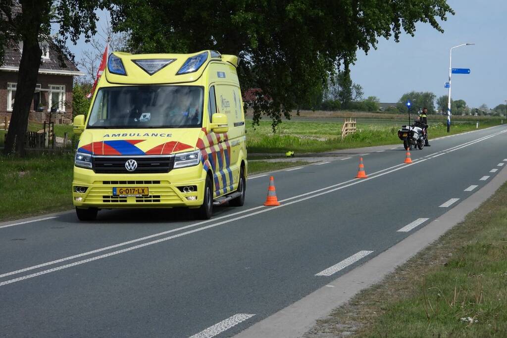 Personenauto belandt in sloot