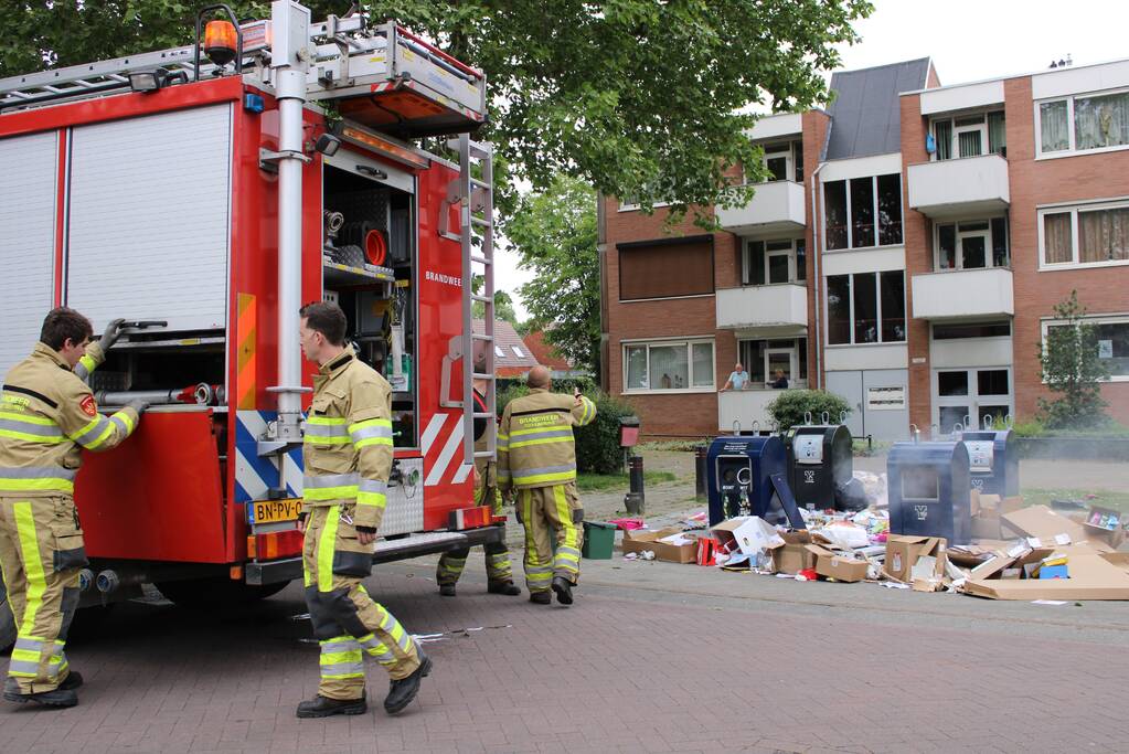 Brand in ondergrondse vuilcontainer