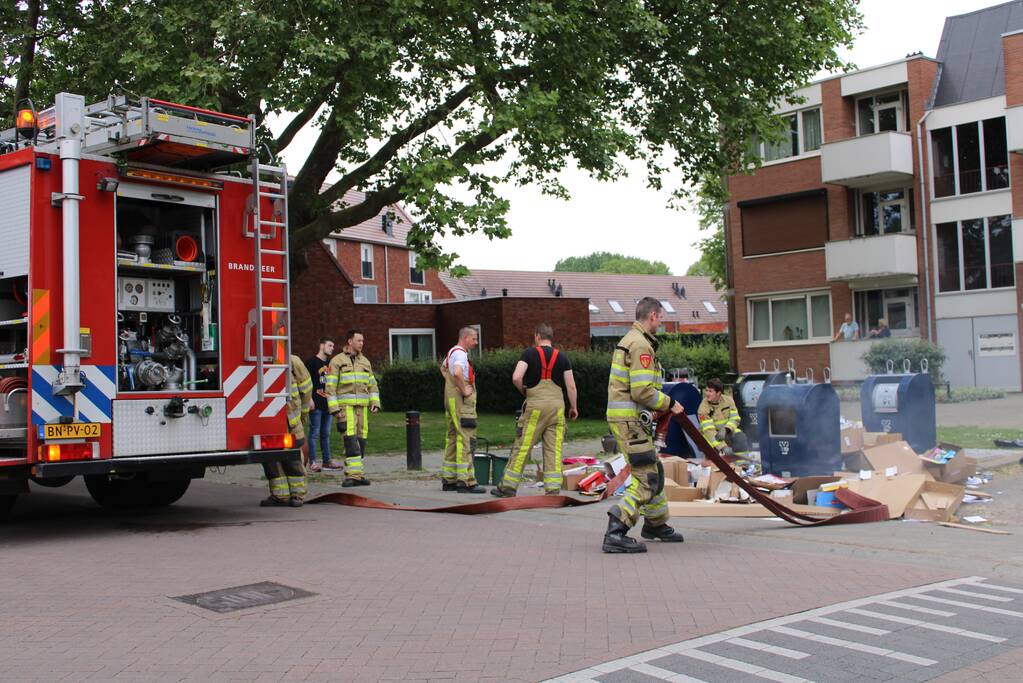 Brand in ondergrondse vuilcontainer