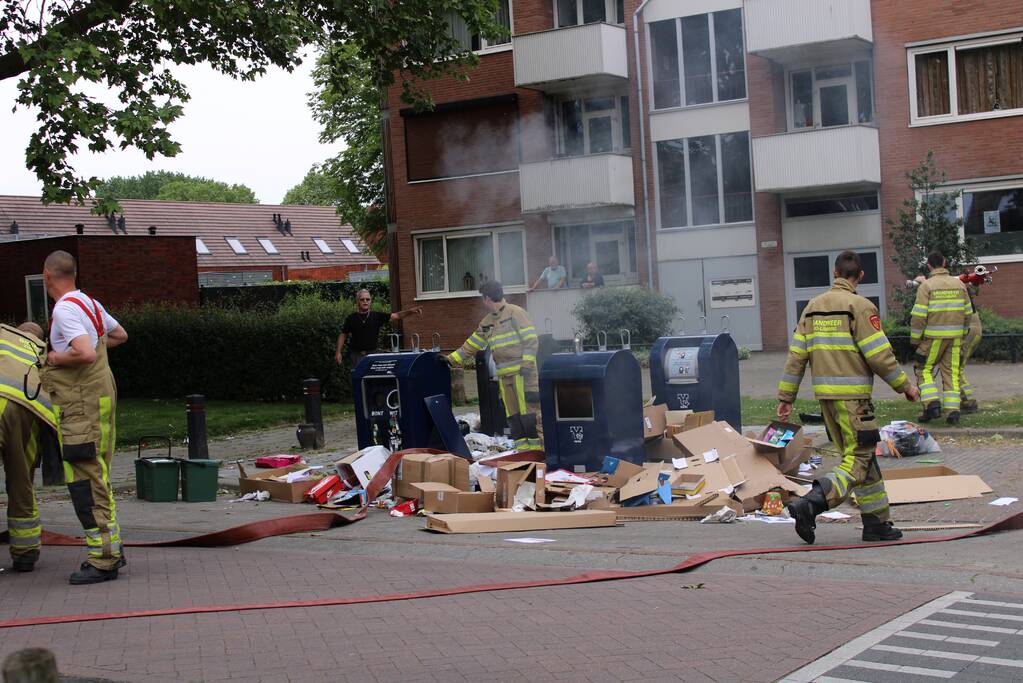 Brand in ondergrondse vuilcontainer