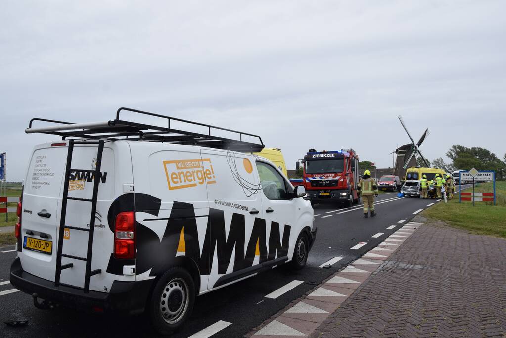 Gewonden na aanrijding met bestelbus