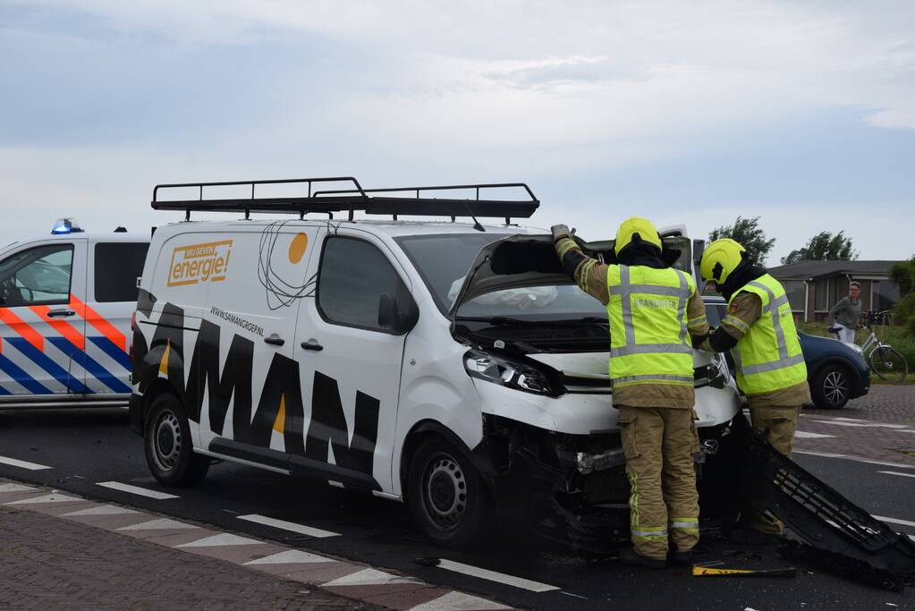 Gewonden na aanrijding met bestelbus