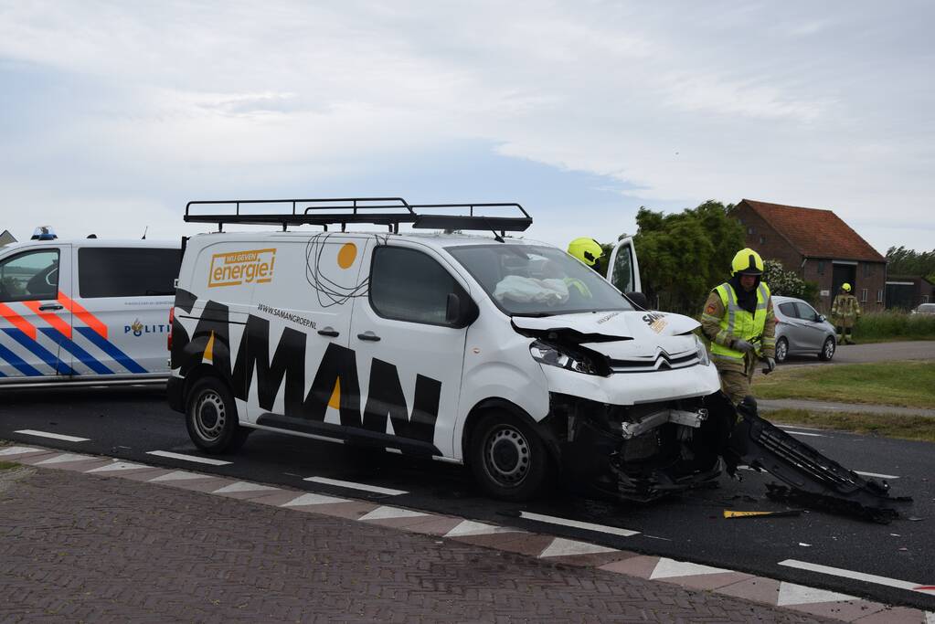 Gewonden na aanrijding met bestelbus