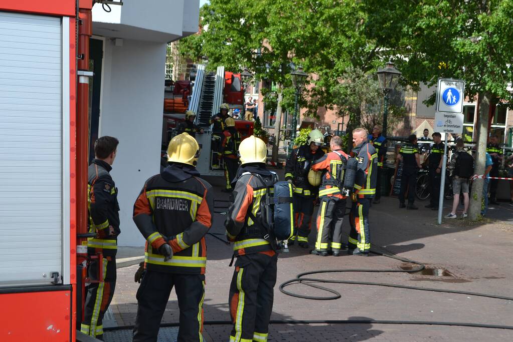 Uitslaande brand in bovenwoning