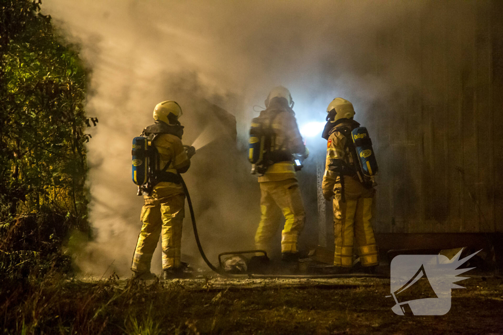 Zeer grote brand in stal met kalfjes