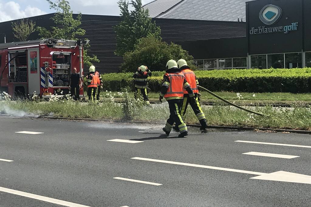 Flink stuk berm in brand