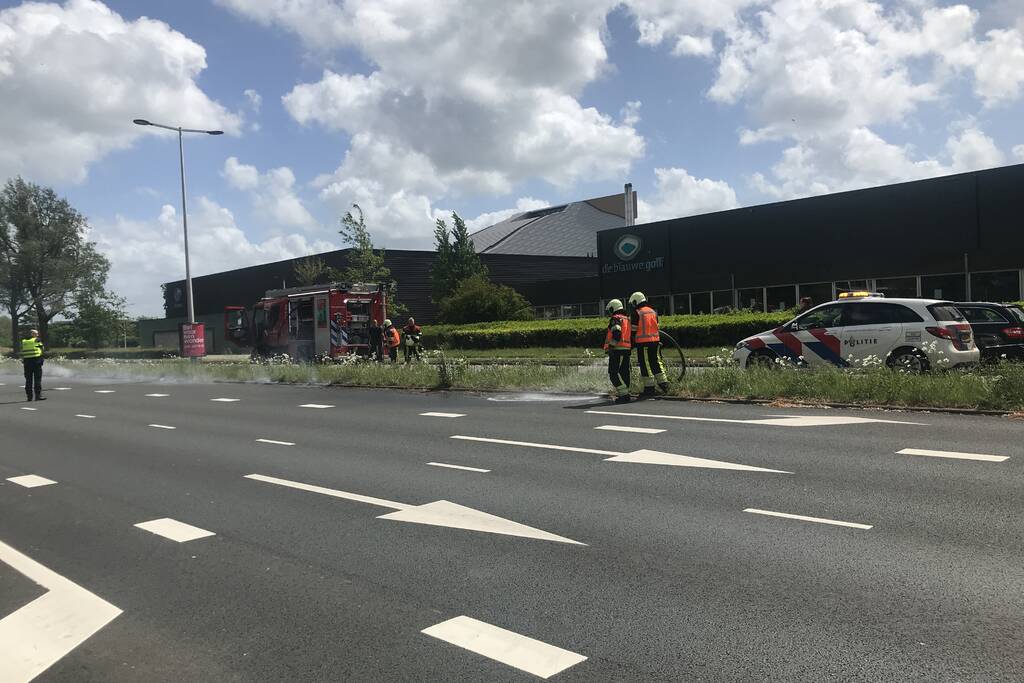 Flink stuk berm in brand