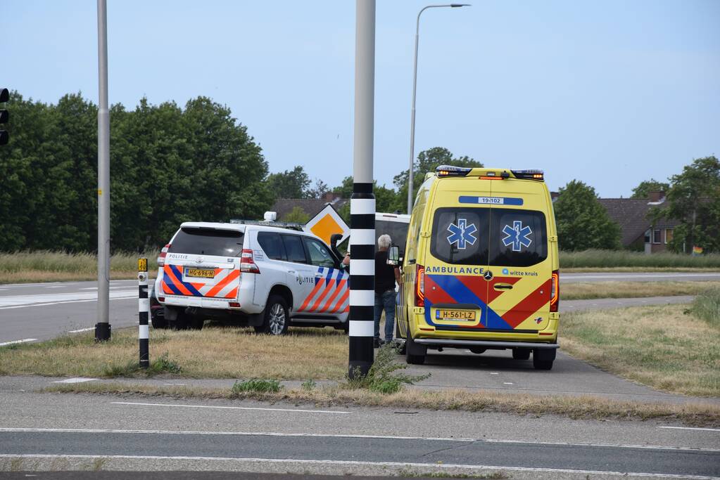 Wielrenner gewond bij botsing met auto