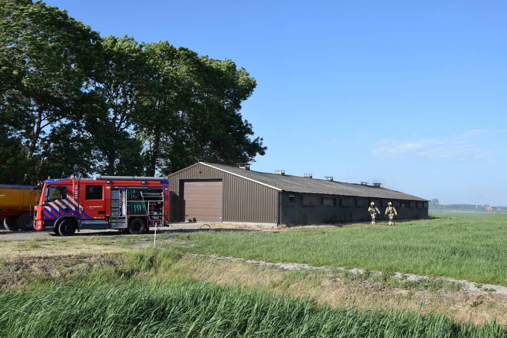 Uitslaande brand in schuur snel onder controle