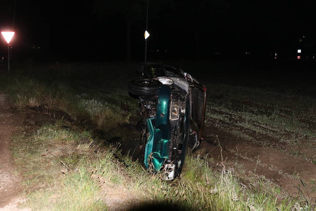 Auto opnieuw in brand gestoken