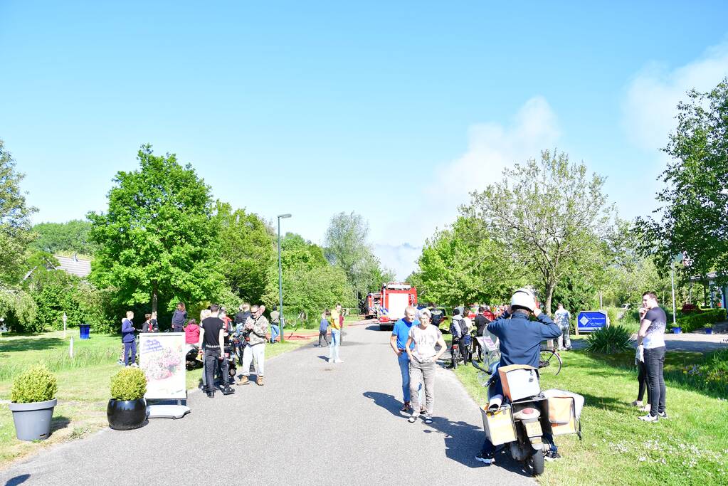 Veel rook bij grote brand Zuiderzeewijk
