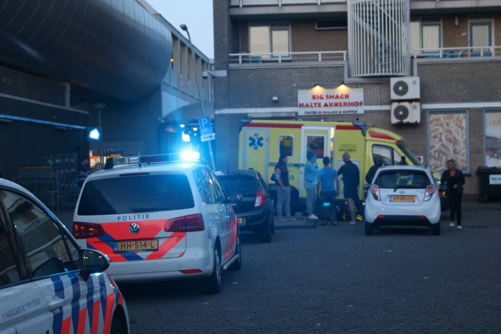 Zwaargewonde na steekpartij bij winkelcentrum