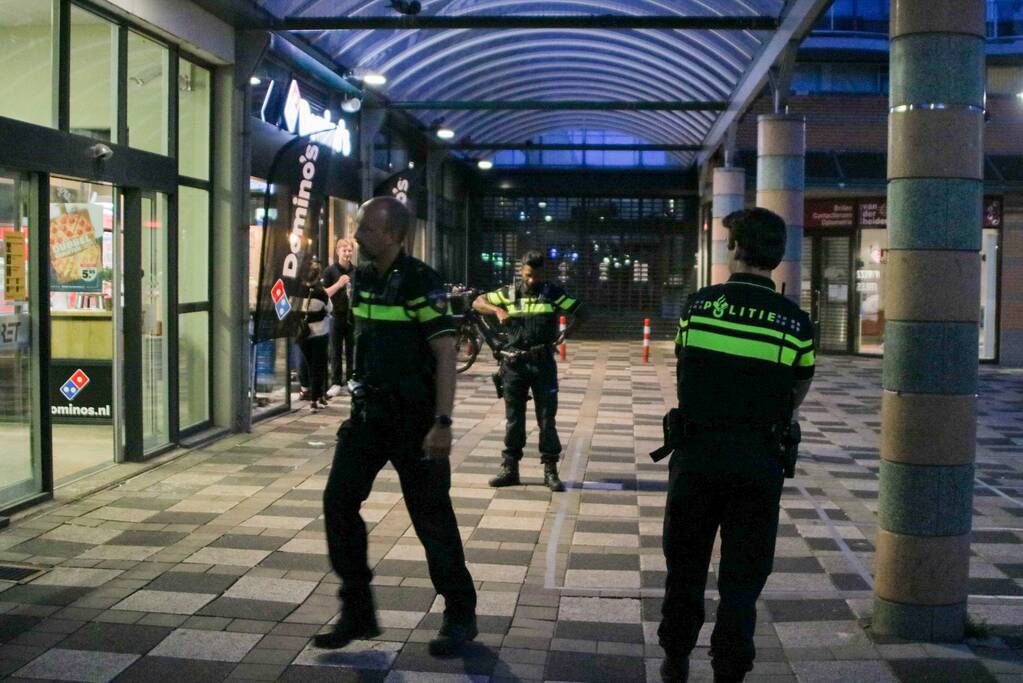 Zwaargewonde na steekpartij bij winkelcentrum