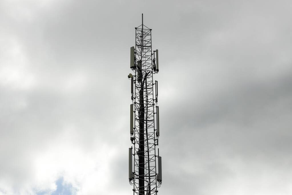 Opnieuw brand bij zendmast