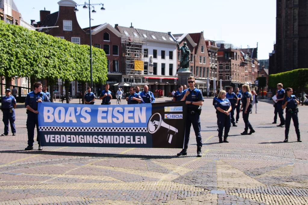 Handhavers komen in actie voor verdedingsmiddelen