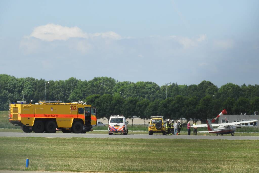Sportvliegtuig maakt noodlanding op Lelystad Airport