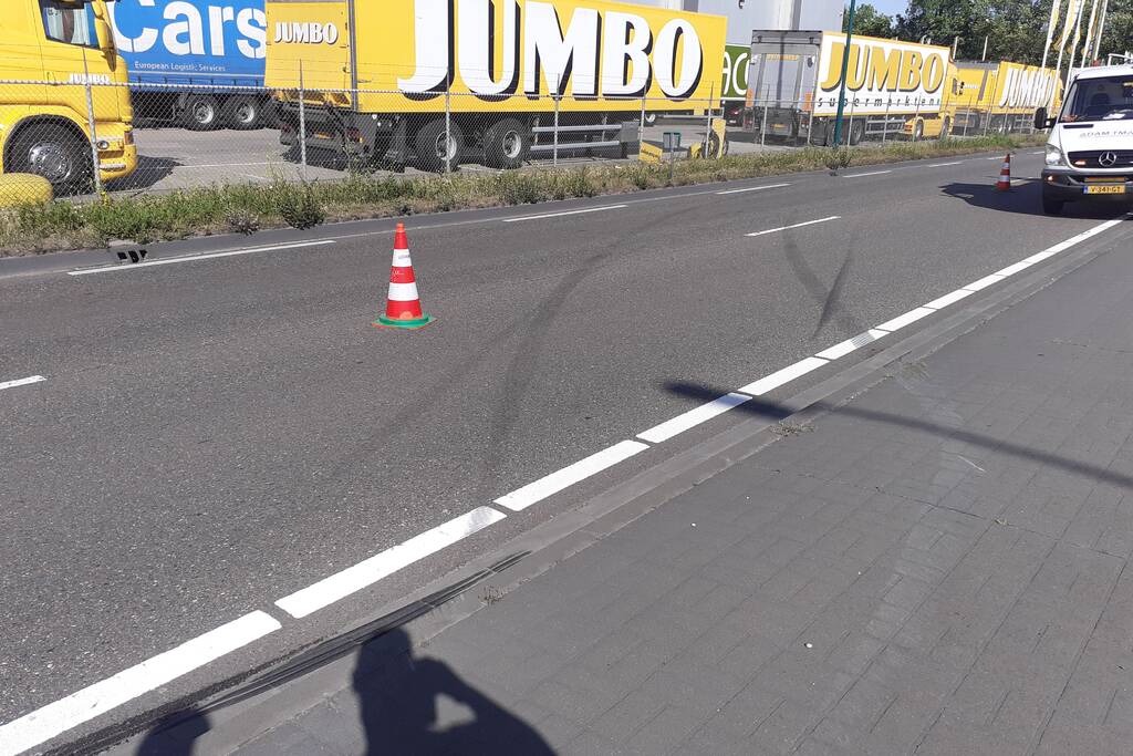 Ongeval tussen vrachtwagen en personenauto