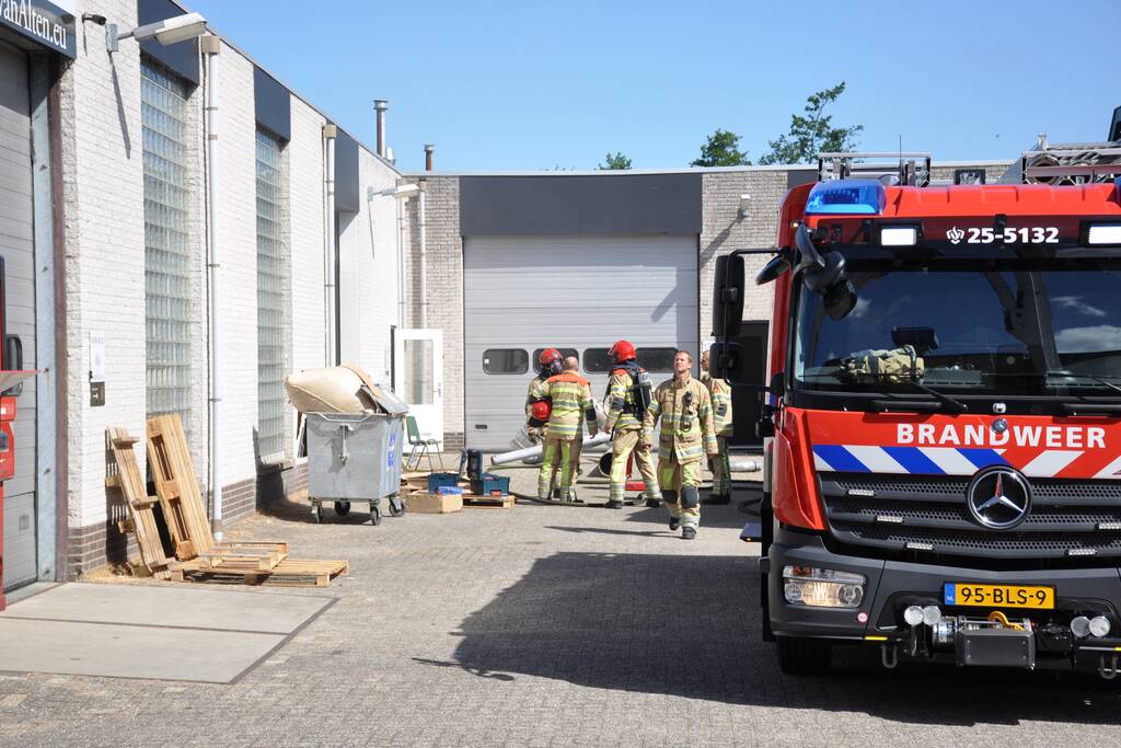 Brand in bedrijfspand op Industrieterrein Noordersluis