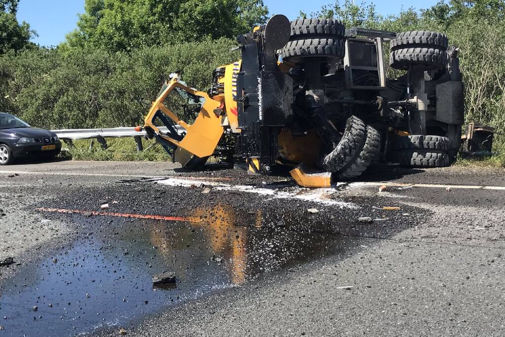 Drie rijstroken dicht na ongeval