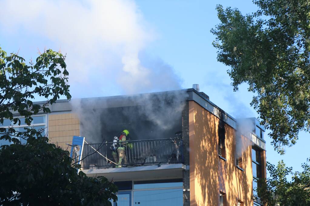 Brand na explosie in flatwoning