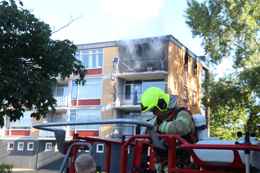 Brand na explosie in flatwoning