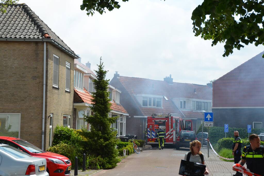 Flinke rookontwikkeling bij uitslaande schuurbrand