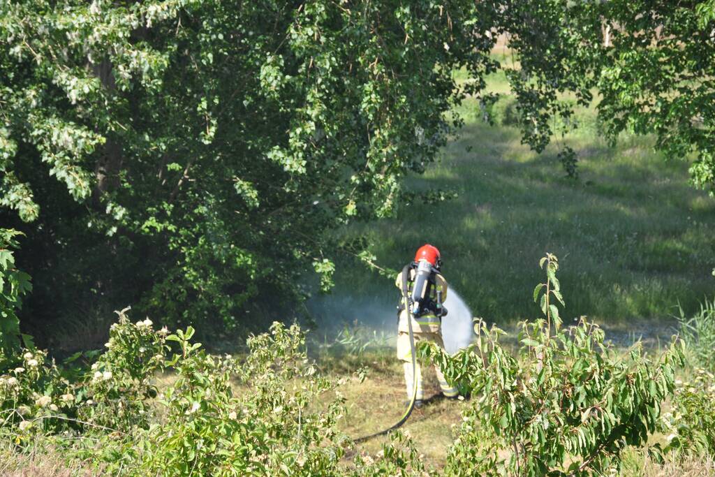 Bermbrand snel onder controle