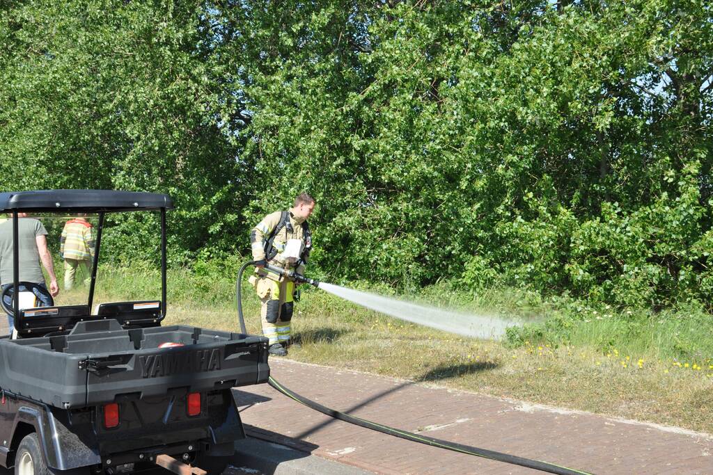 Bermbrand snel onder controle