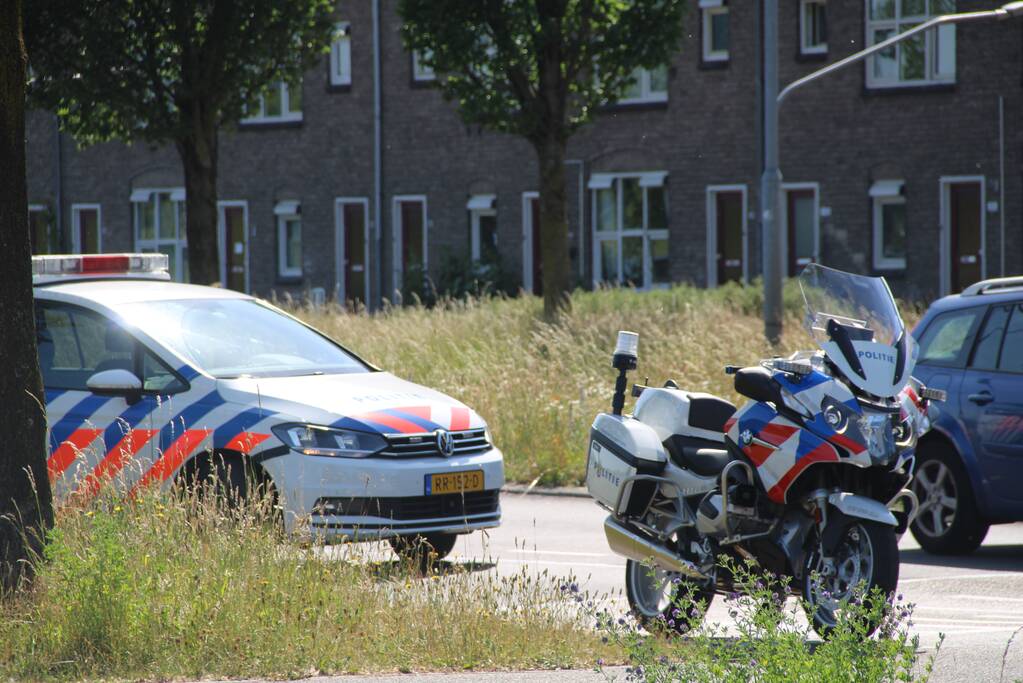 Scooterrijder gewond na botsing met personenauto