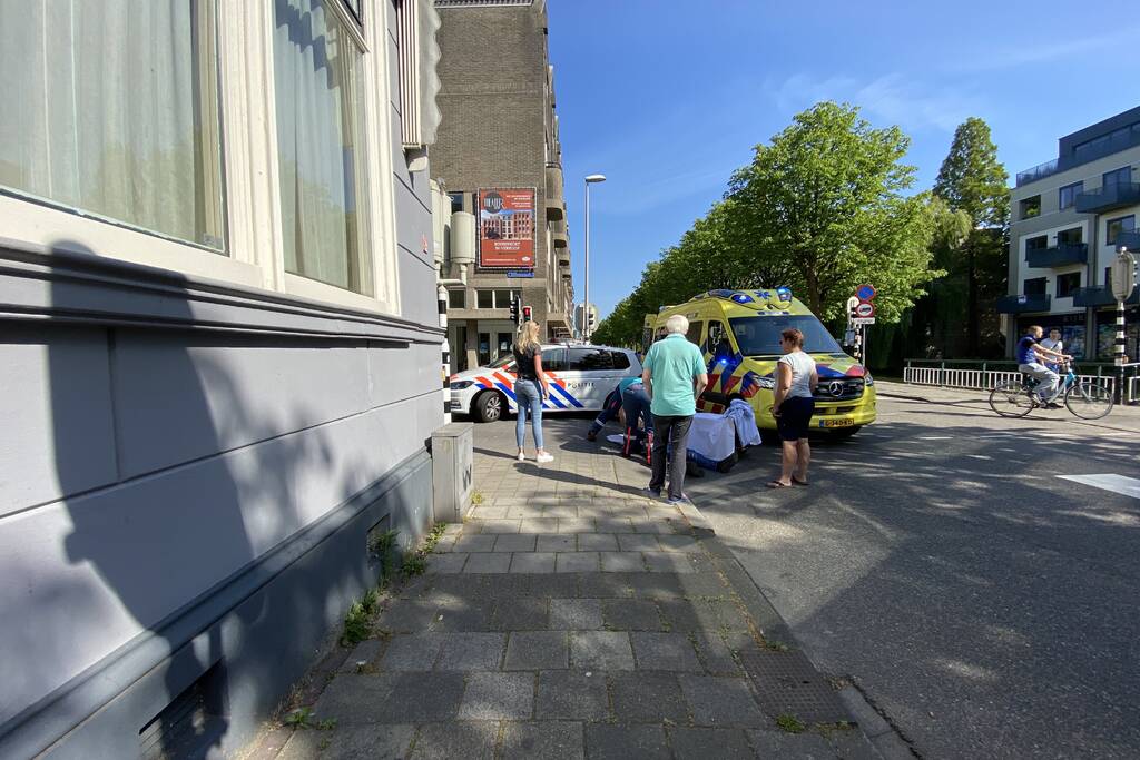 Scooterrijder gewond na aanrijding met auto