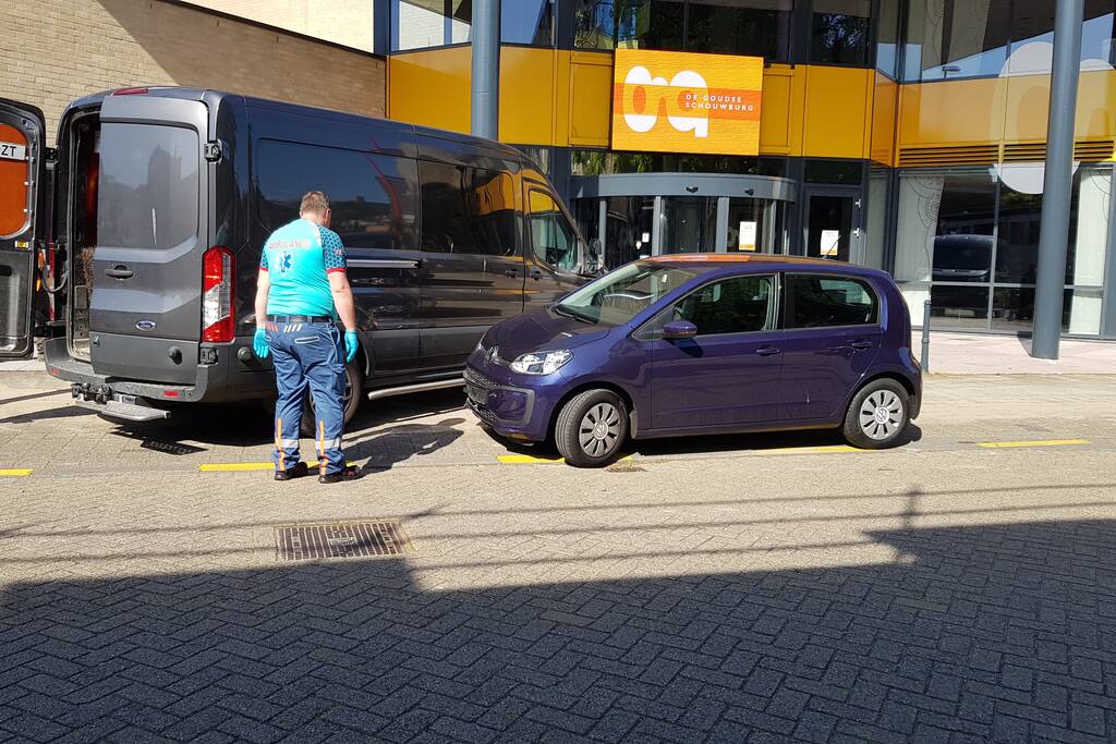Scooterrijder gewond na aanrijding met auto