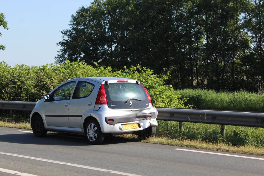 Vier voertuigen betrokken bij kop-staart botsing