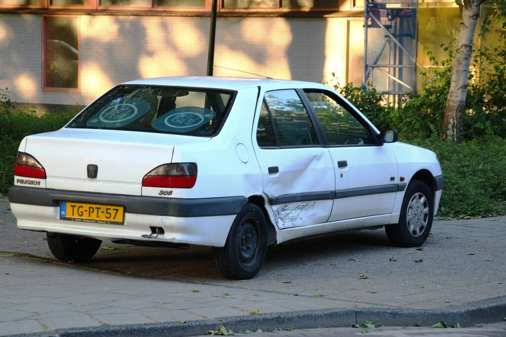 Scooterrijder gewond na botsing op rotonde
