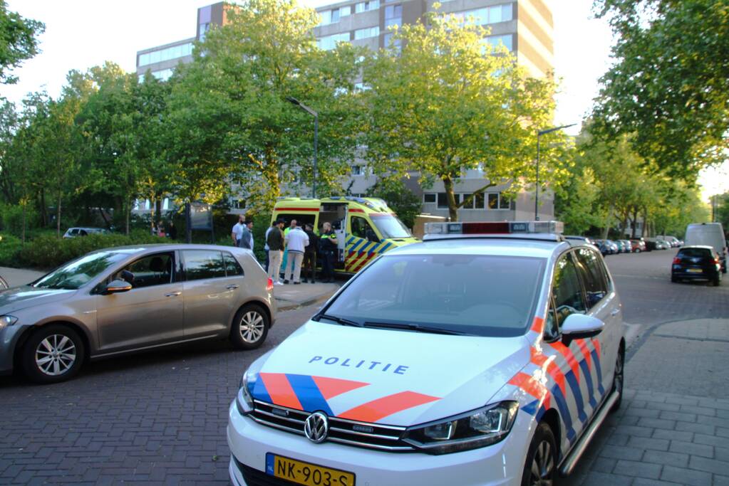 Scooterrijder gewond na botsing op rotonde